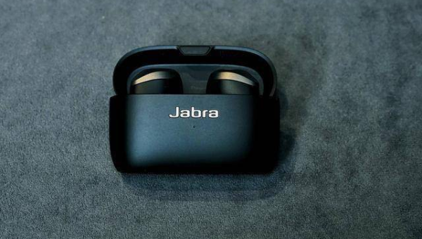 AI 互动视频换脸模型软件的选择