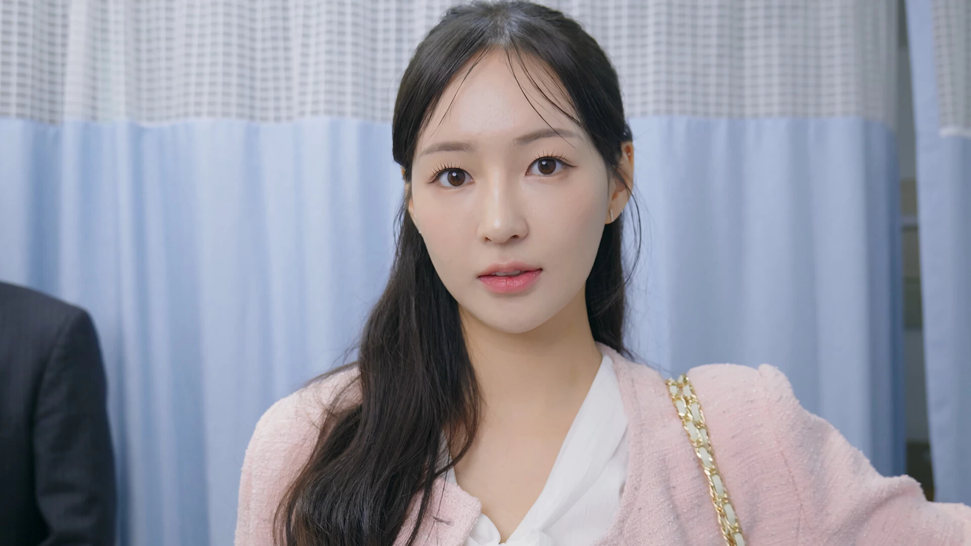 《阿西, 美女室友竟然...？2》中文版